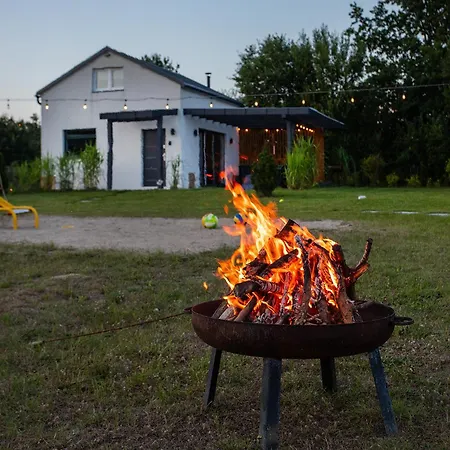 Jozef Z Prywatnym Duzym Jacuzzi I Sauna Przystan Pod Niebem Leczyce