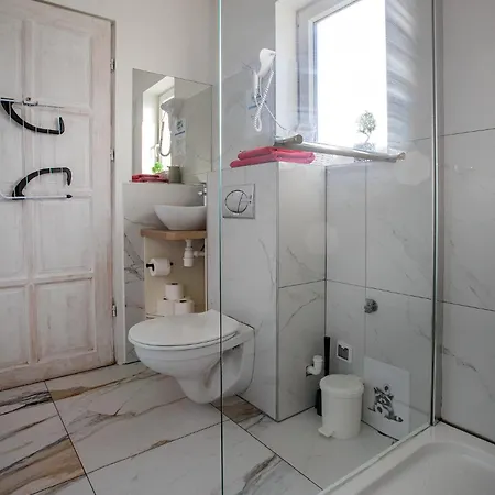 Jozef Z Prywatnym Duzym Jacuzzi I Sauna Przystan Pod Niebem Apartment Leczyce
