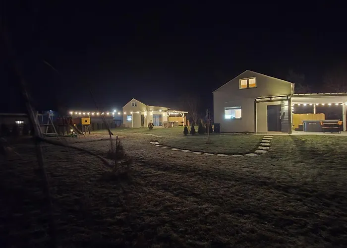 Jozef Z Prywatnym Duzym Jacuzzi I Sauna Przystan Pod Niebem Apartment